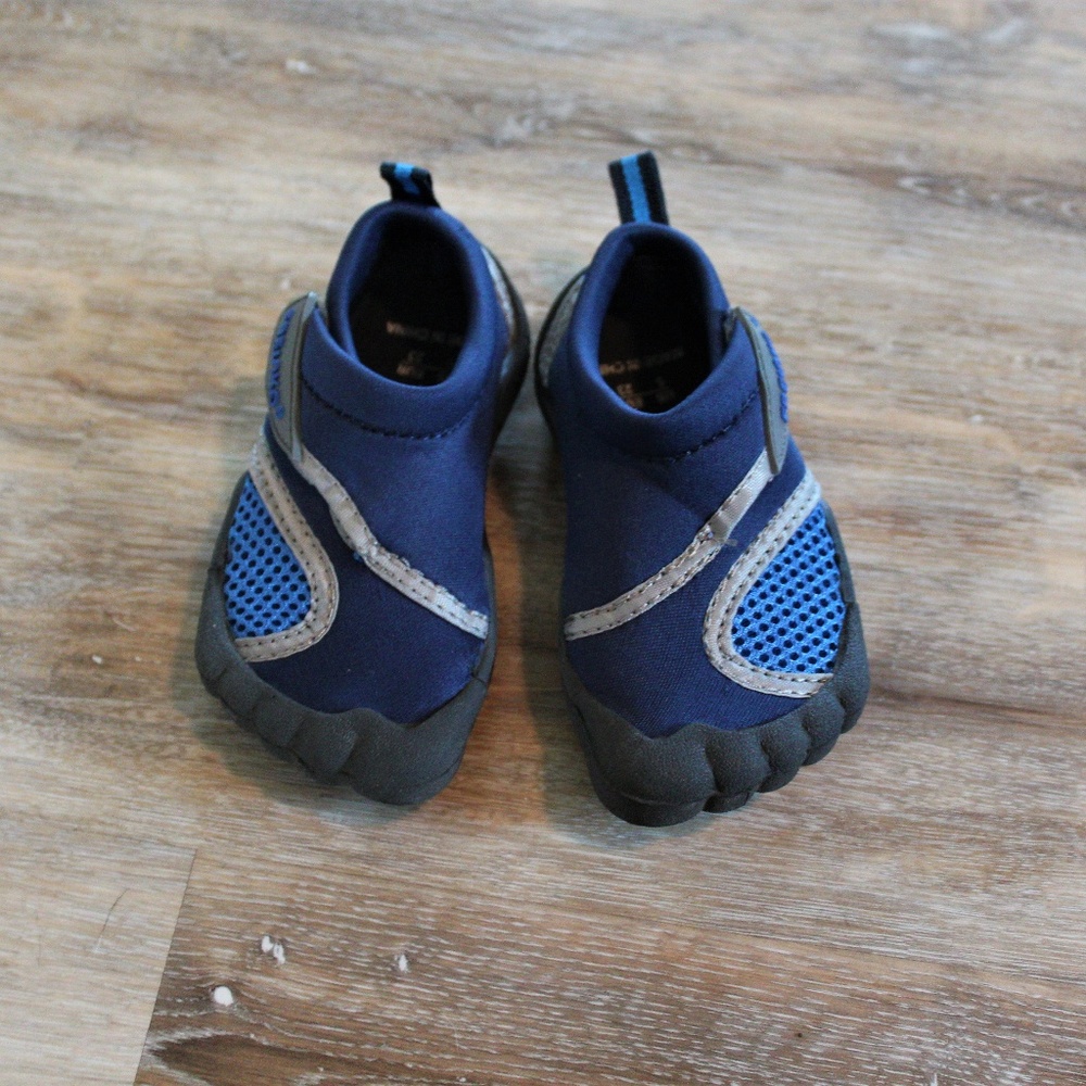 Boys Water shoes Blue with toes